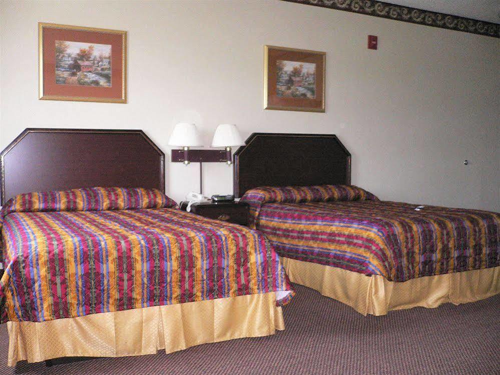 Super 8 By Wyndham Harrisburg Hershey North מראה חיצוני תמונה