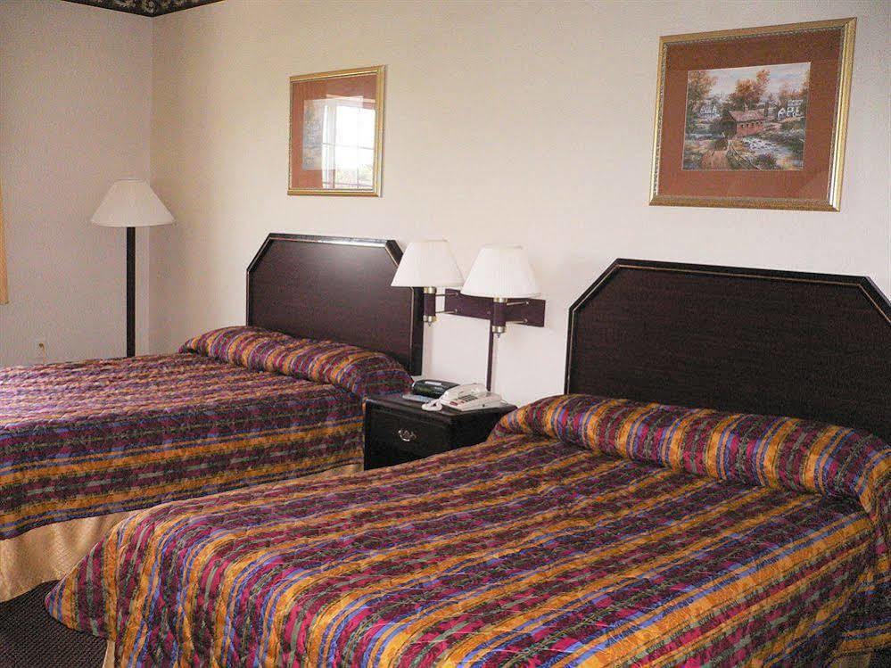 Super 8 By Wyndham Harrisburg Hershey North מראה חיצוני תמונה