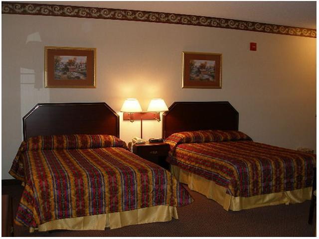 Super 8 By Wyndham Harrisburg Hershey North חדר תמונה